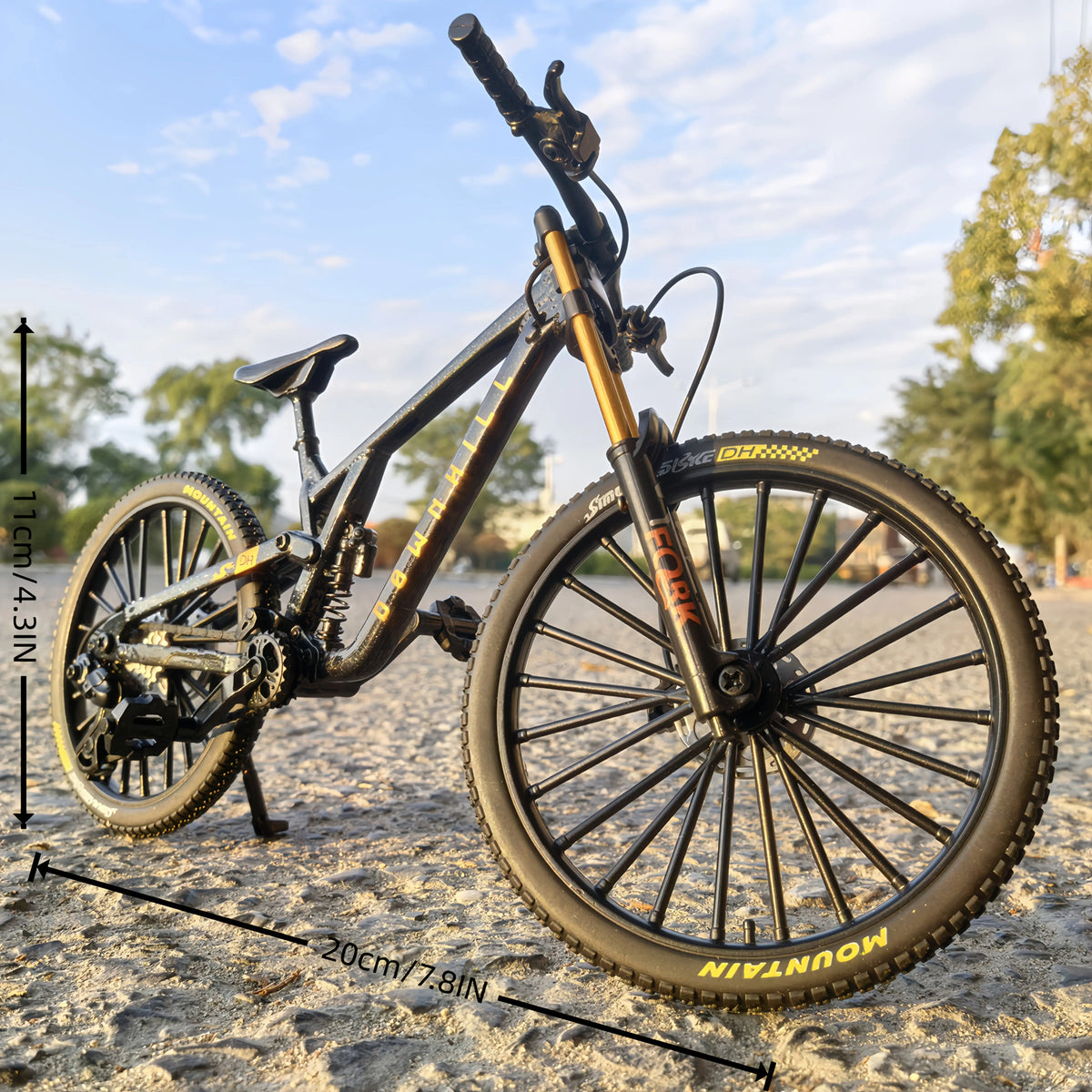 1:8 Scale Alloy Mountain Bike Miniature Model Dual Shock Absorbers Removable Desktop Decoration Gift for Bike Enthusiasts